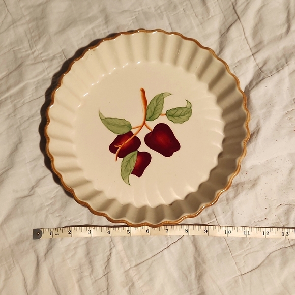Cracket Barrel "apple basket" pie plate - Picture 1 of 4